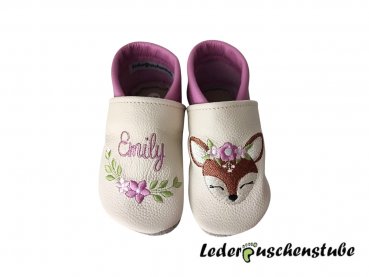 Lederpuschen creme-orchidee mit Namen (orchidee) Ranke 3 (orchidee rosa hellgrün) und Boho Reh